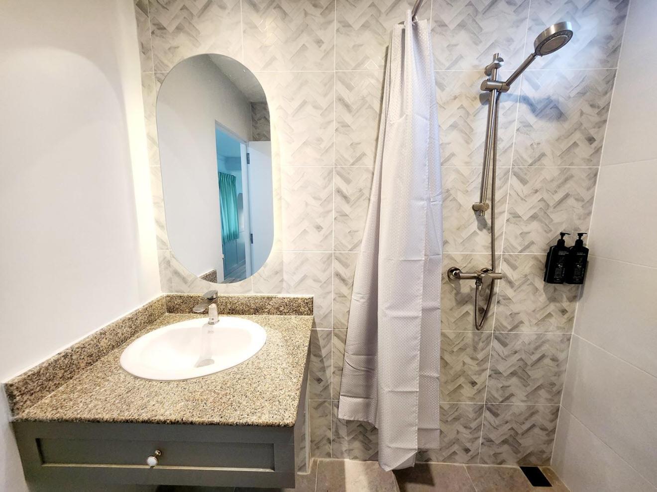 Seatel Phuket, Patong Beach Εξωτερικό φωτογραφία