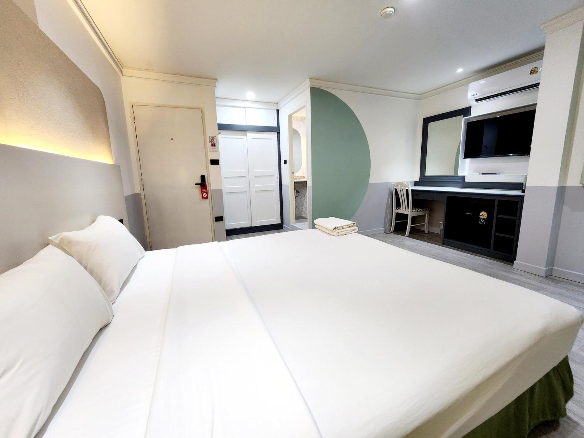 Seatel Phuket, Patong Beach Εξωτερικό φωτογραφία