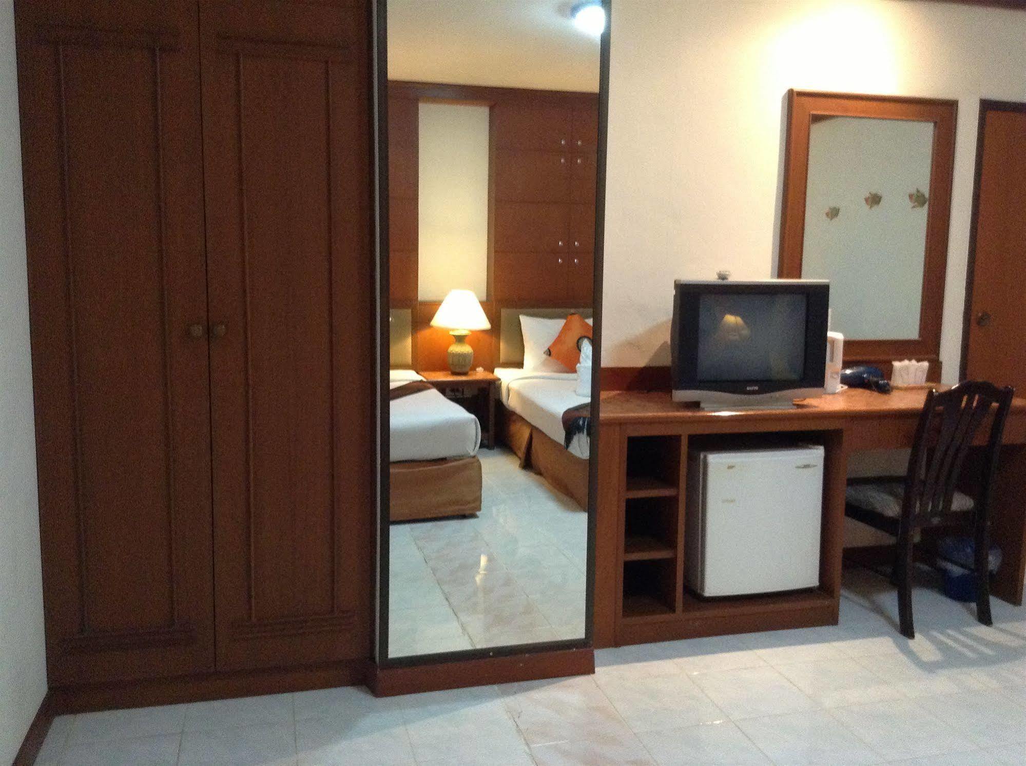 Seatel Phuket, Patong Beach Εξωτερικό φωτογραφία